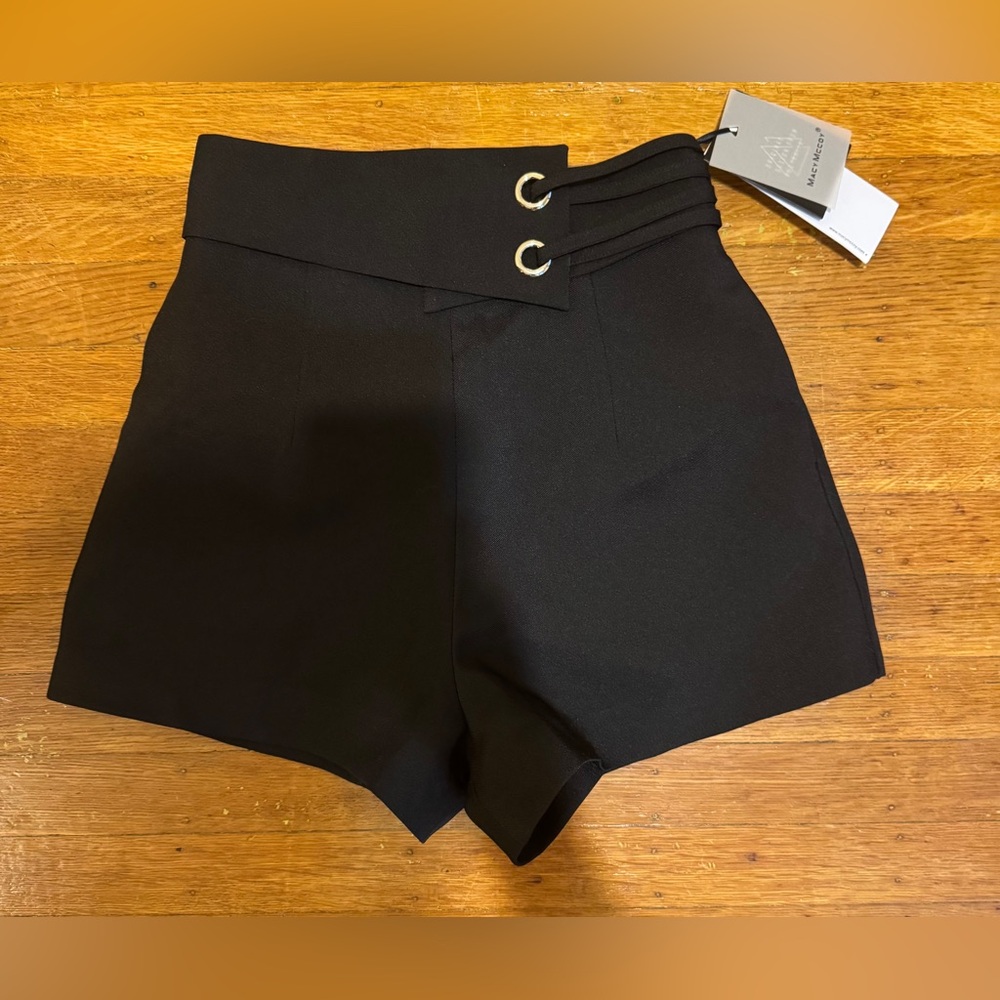 Macy McCoy Elegant High-Waist Black Women Shorts, Brand New With Tags, size XS